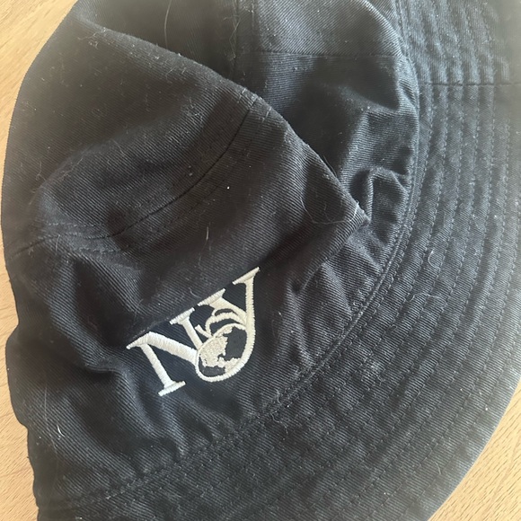 Kith & Kin - Picture 8 of 10